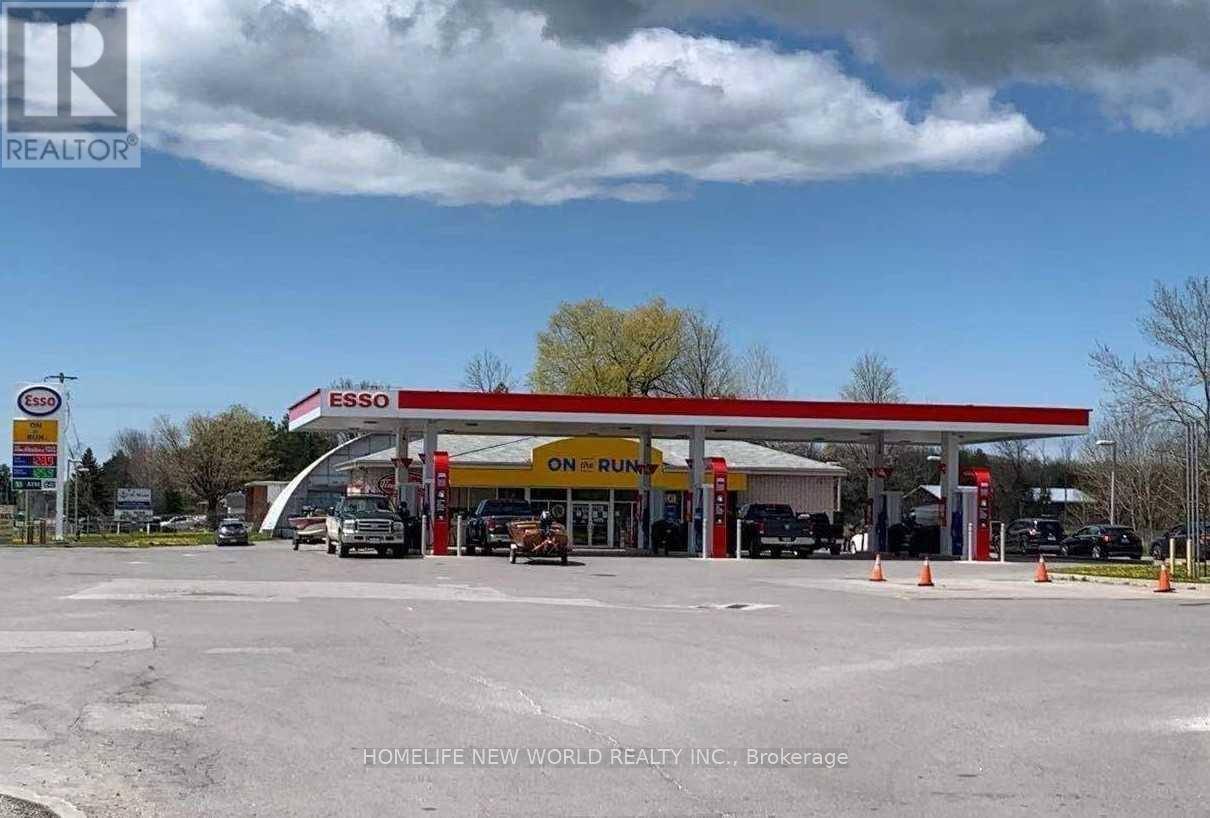 Oro-medonte, ON L0L2E0,2976 HIGHWAY 11 EXPRESSWAY