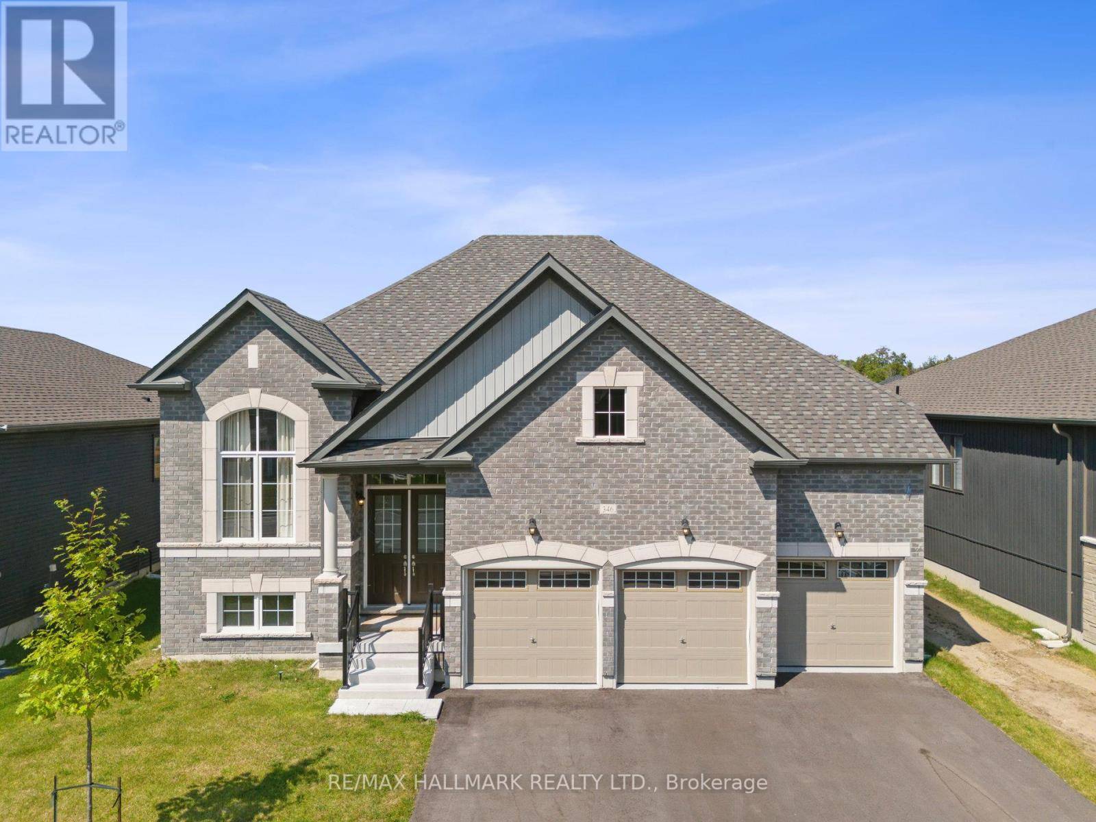 Wasaga Beach, ON L9Z0L5,346 RAMBLEWOOD DRIVE