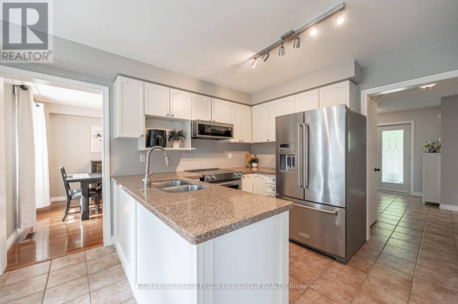 Barrie (west Bayfield), ON L4N7J9,199 HANMER STREET W