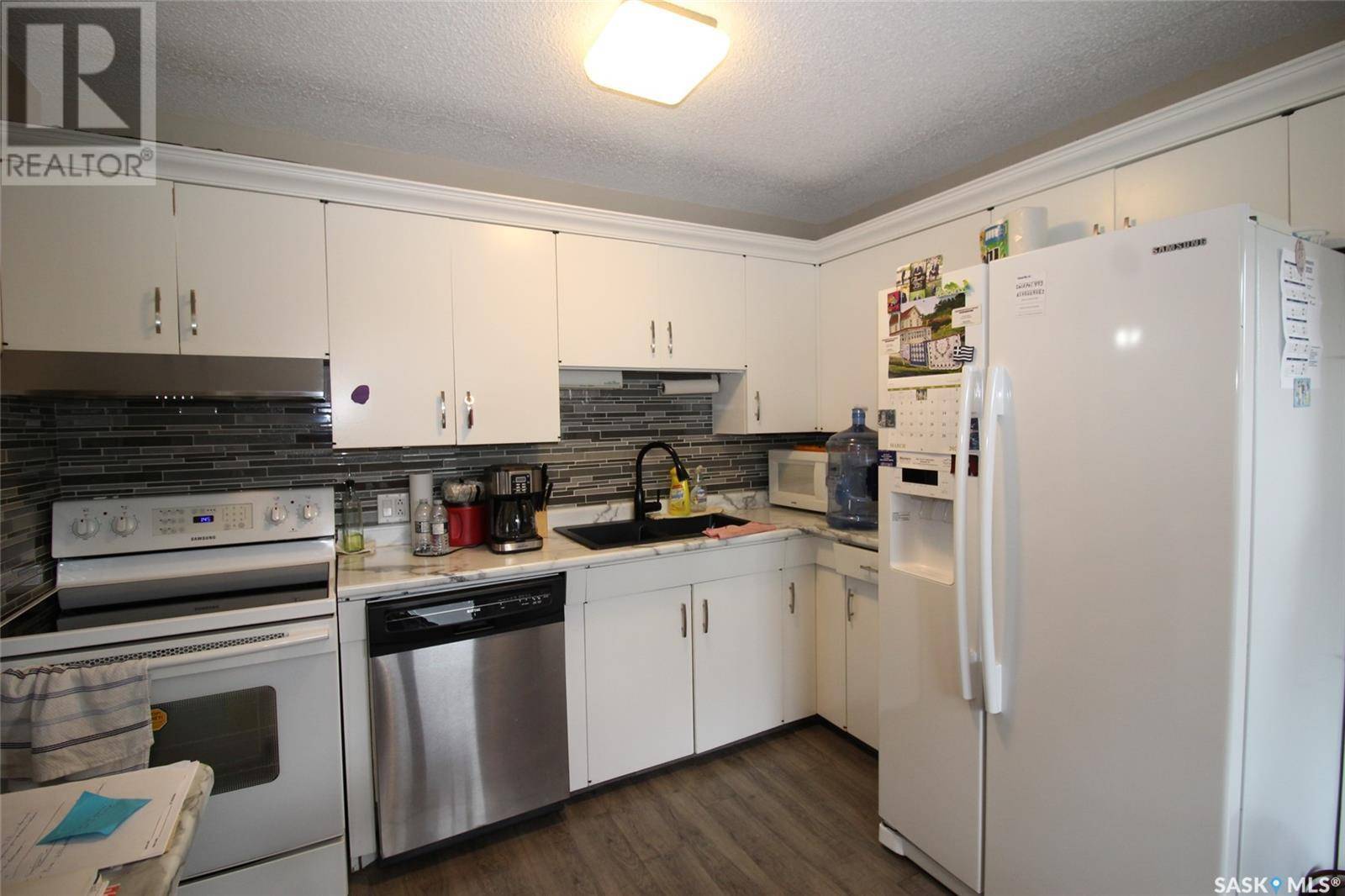 Shaunavon, SK S0N2M0,522 4th STREET W