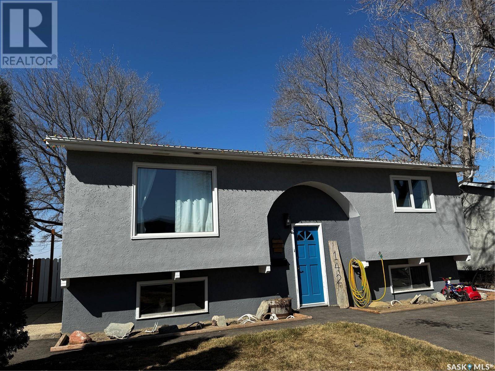 Swift Current, SK S9H3H2,142 1st AVENUE SW