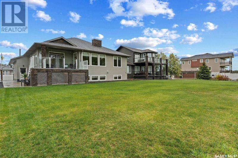 Swift Current, SK S9H3R2,404 9th AVENUE SE