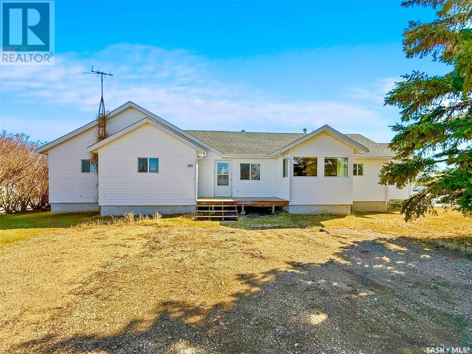 Swift Current Rm No. 137, SK S0N2Y0,203 Iris AVENUE