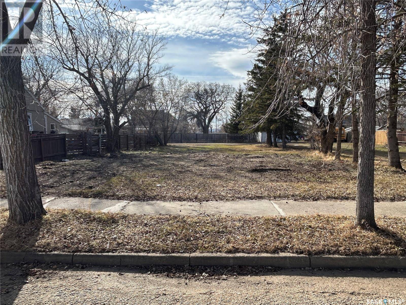 North Battleford, SK S9A0Y7,671 101st STREET