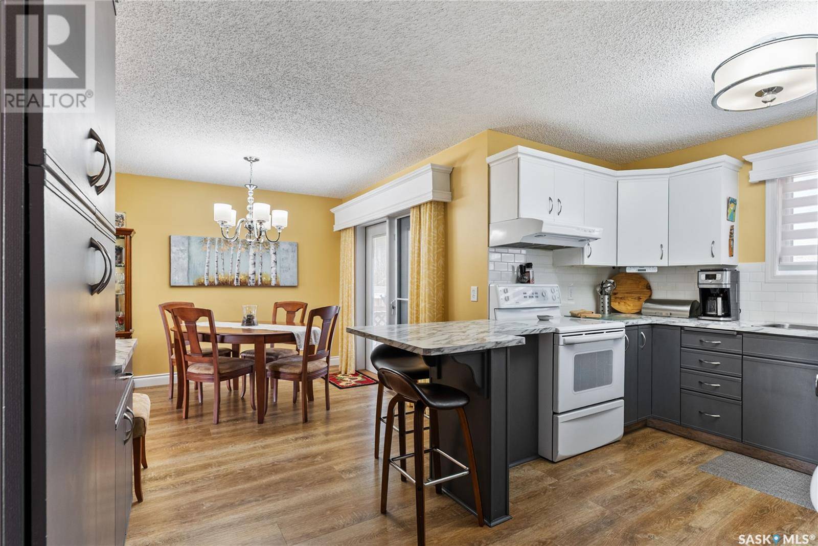 North Battleford, SK S9A3X2,2519 Cardinal CRESCENT