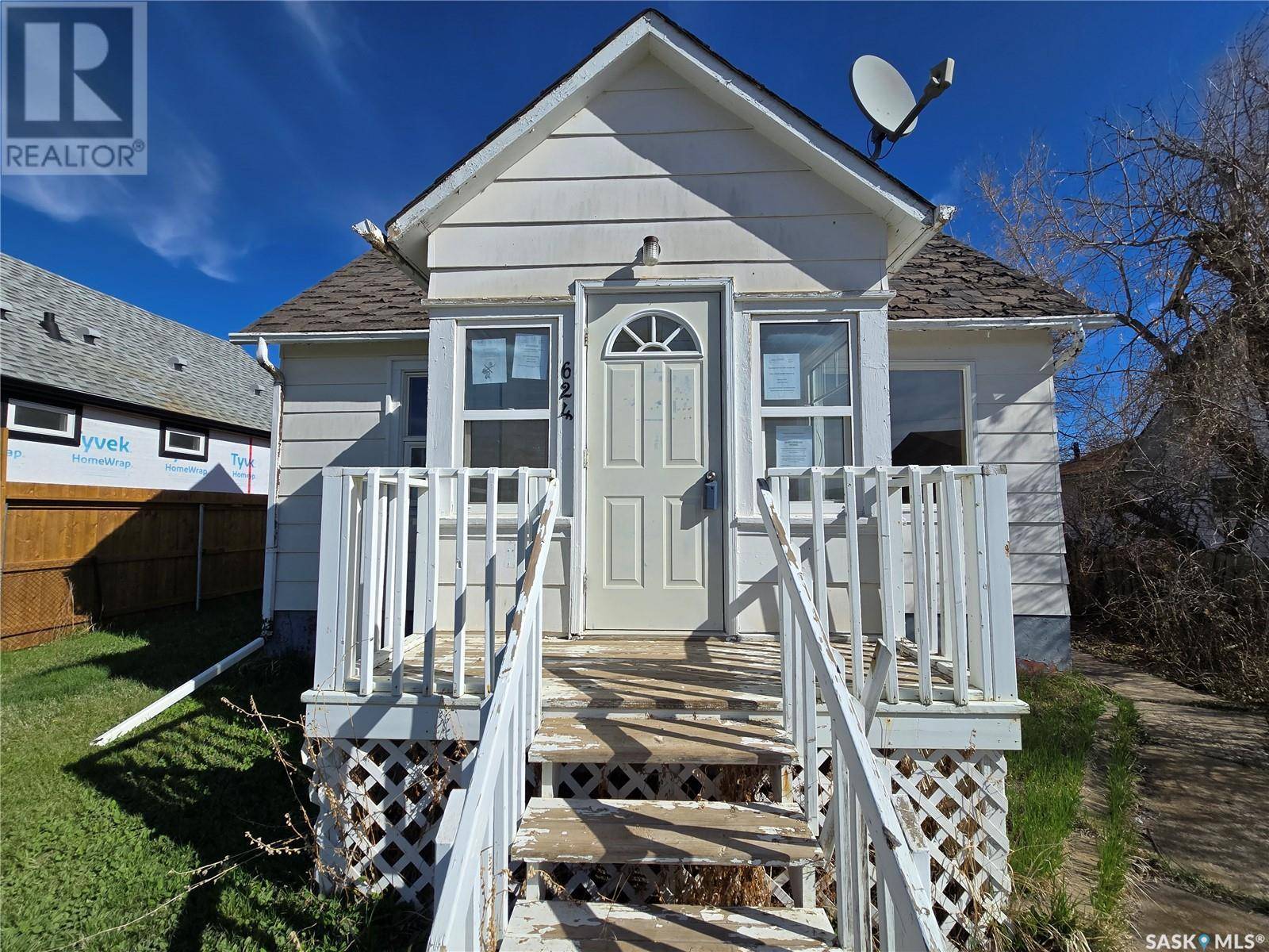 Moose Jaw, SK S6H0E9,624 Fairford STREET E