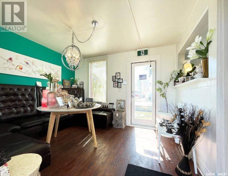 Moose Jaw, SK S6H2B5,56 Athabasca STREET W