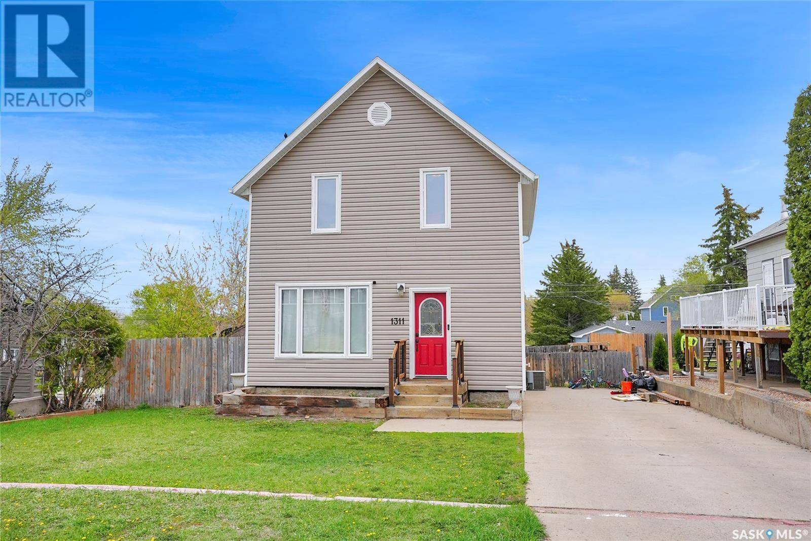 Moose Jaw, SK S6H3S9,1311 Grafton AVENUE