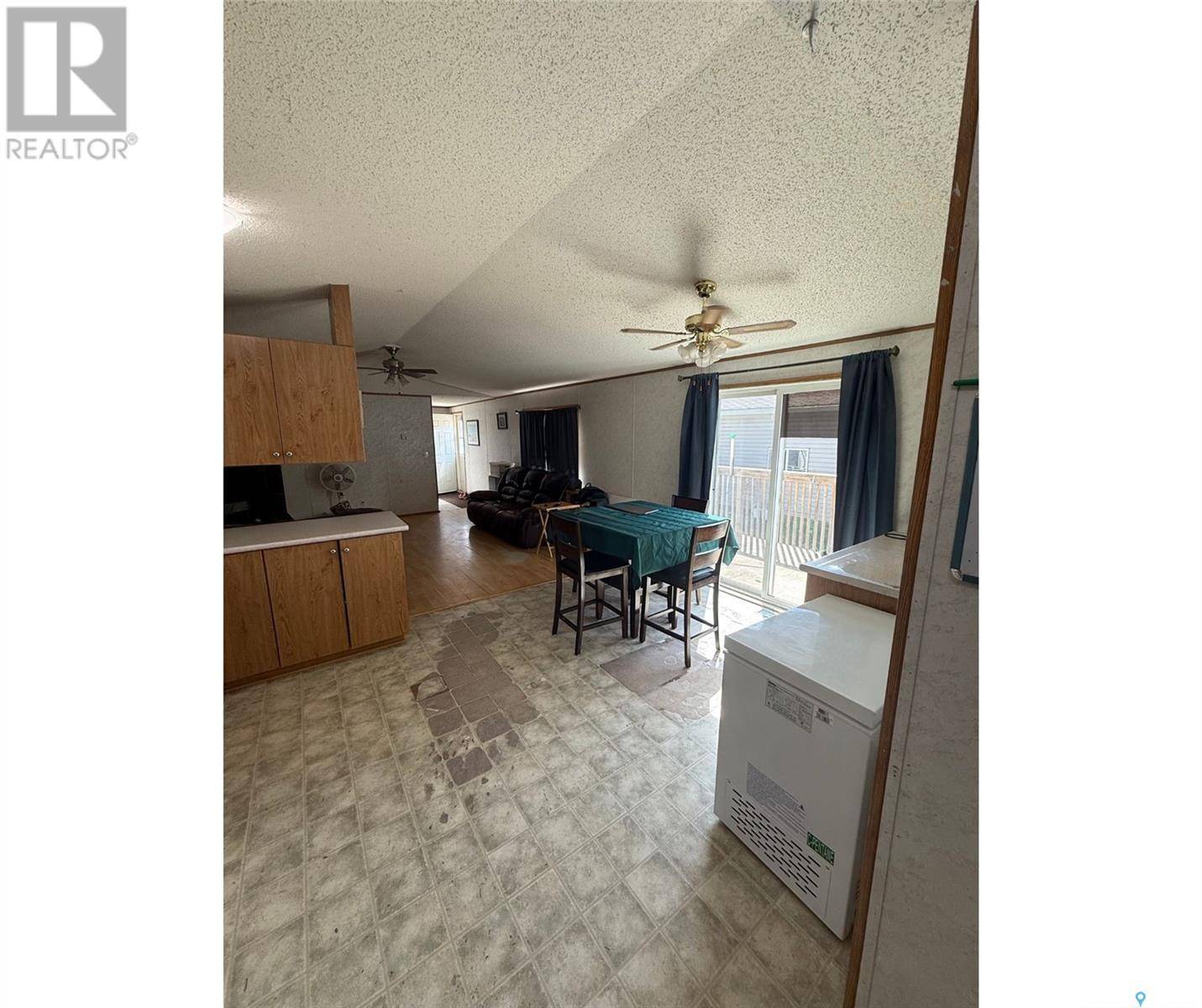Maidstone, SK S0M1M0,210 5th AVENUE W
