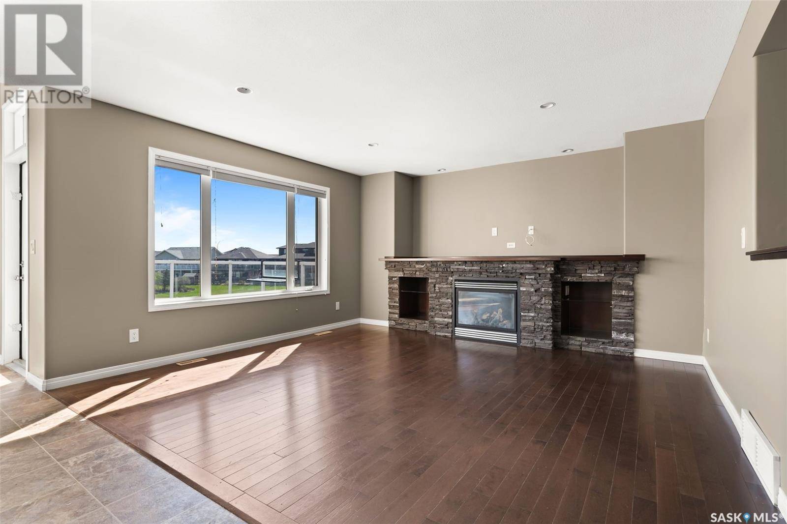 Regina, SK S4W0G5,5165 Aviator CRESCENT