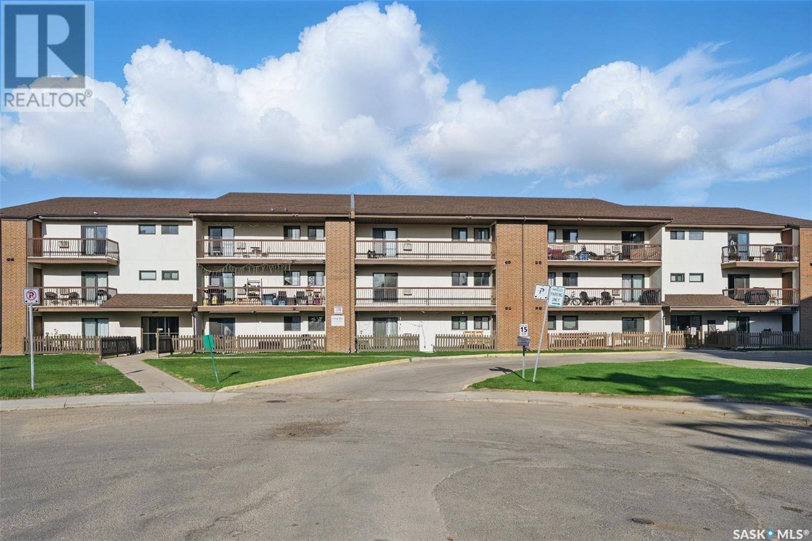 Saskatoon, SK S7H5L5,205 211 TAIT PLACE