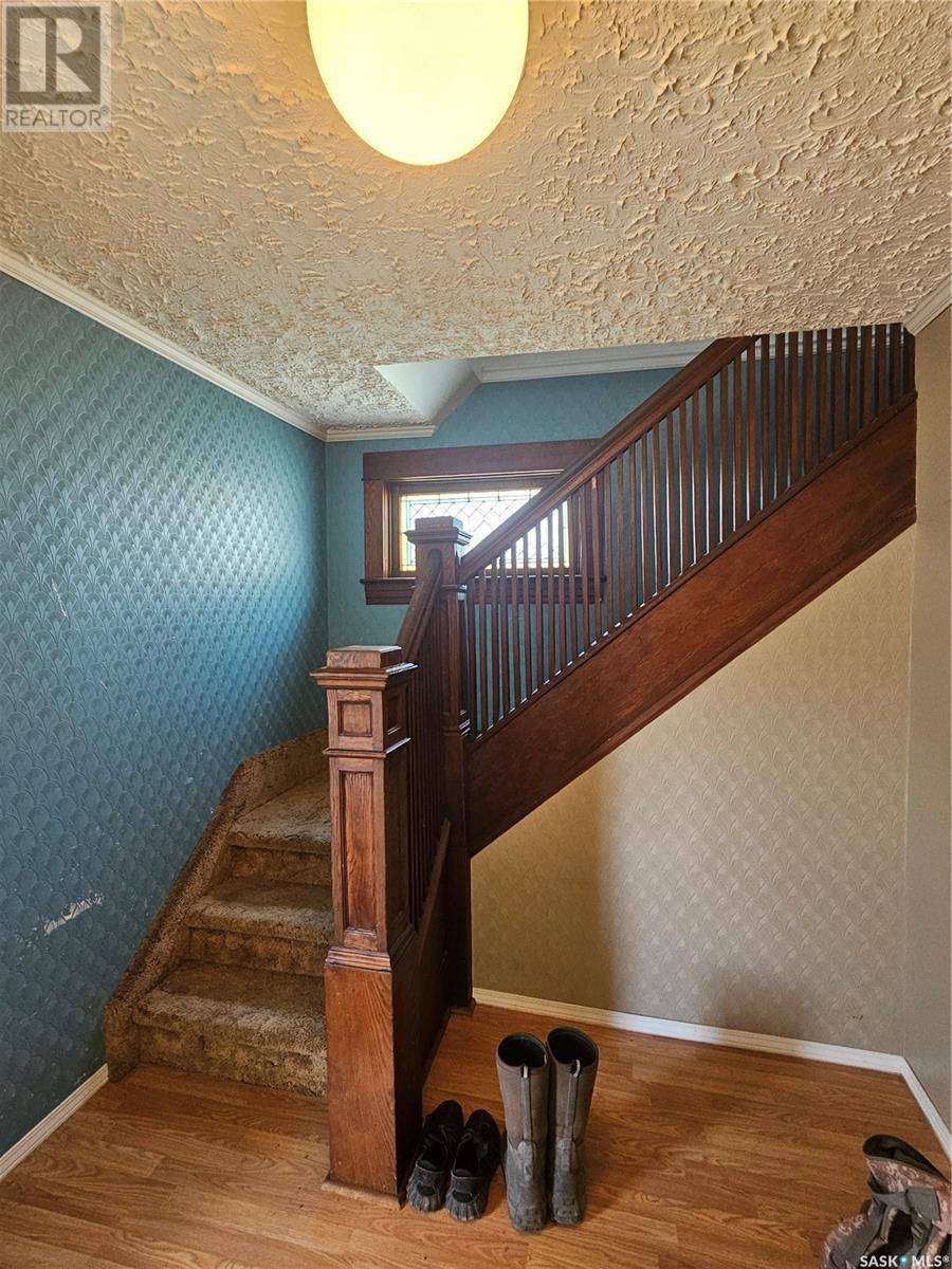 Outlook, SK S0L2N0,216 McKenzie STREET S