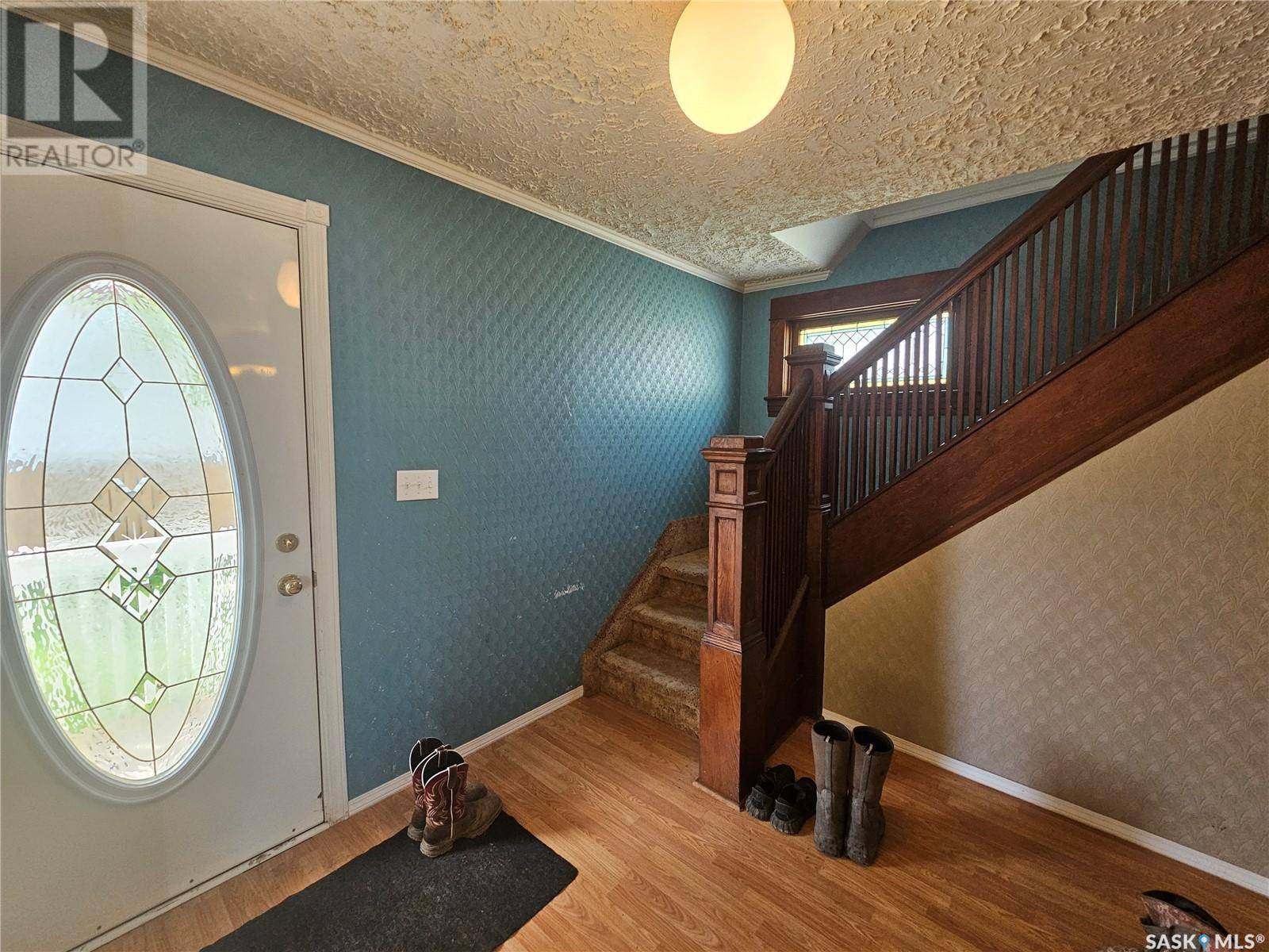 Outlook, SK S0L2N0,216 McKenzie STREET S