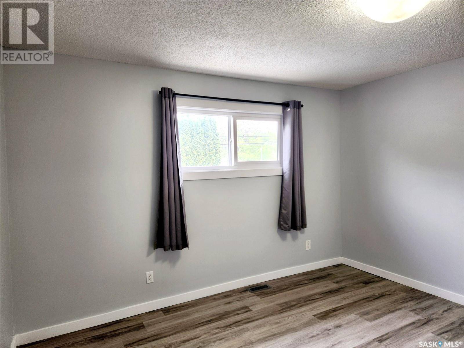 Saskatoon, SK S7L0S6,316 32nd STREET W