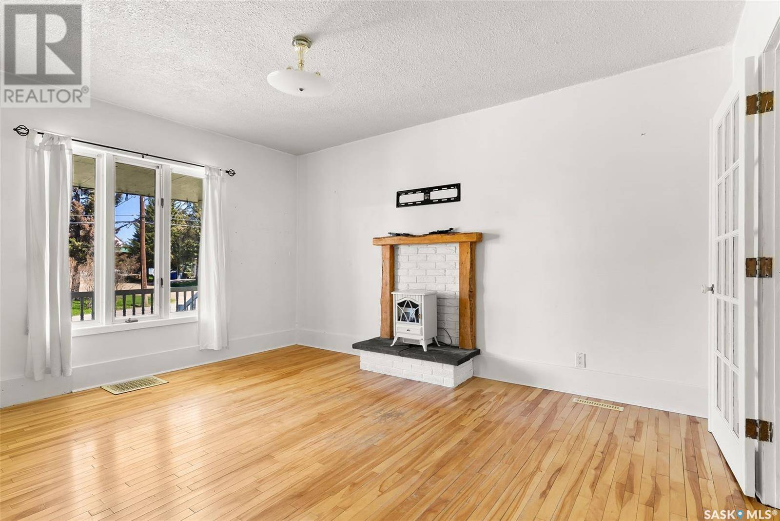 Lumsden, SK S0G3C0,245 Qu'Appelle DRIVE E