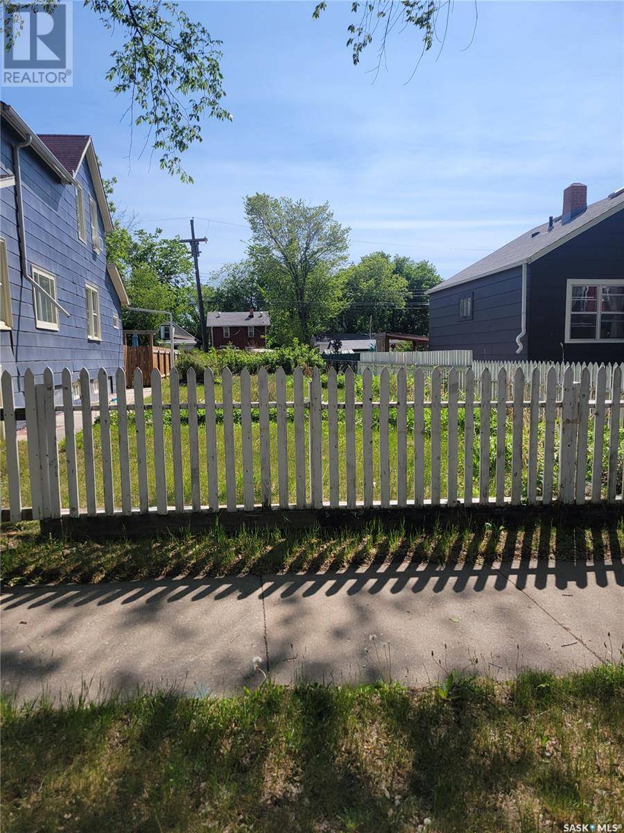 Saskatoon, SK S7M1Z4,910 I AVENUE S