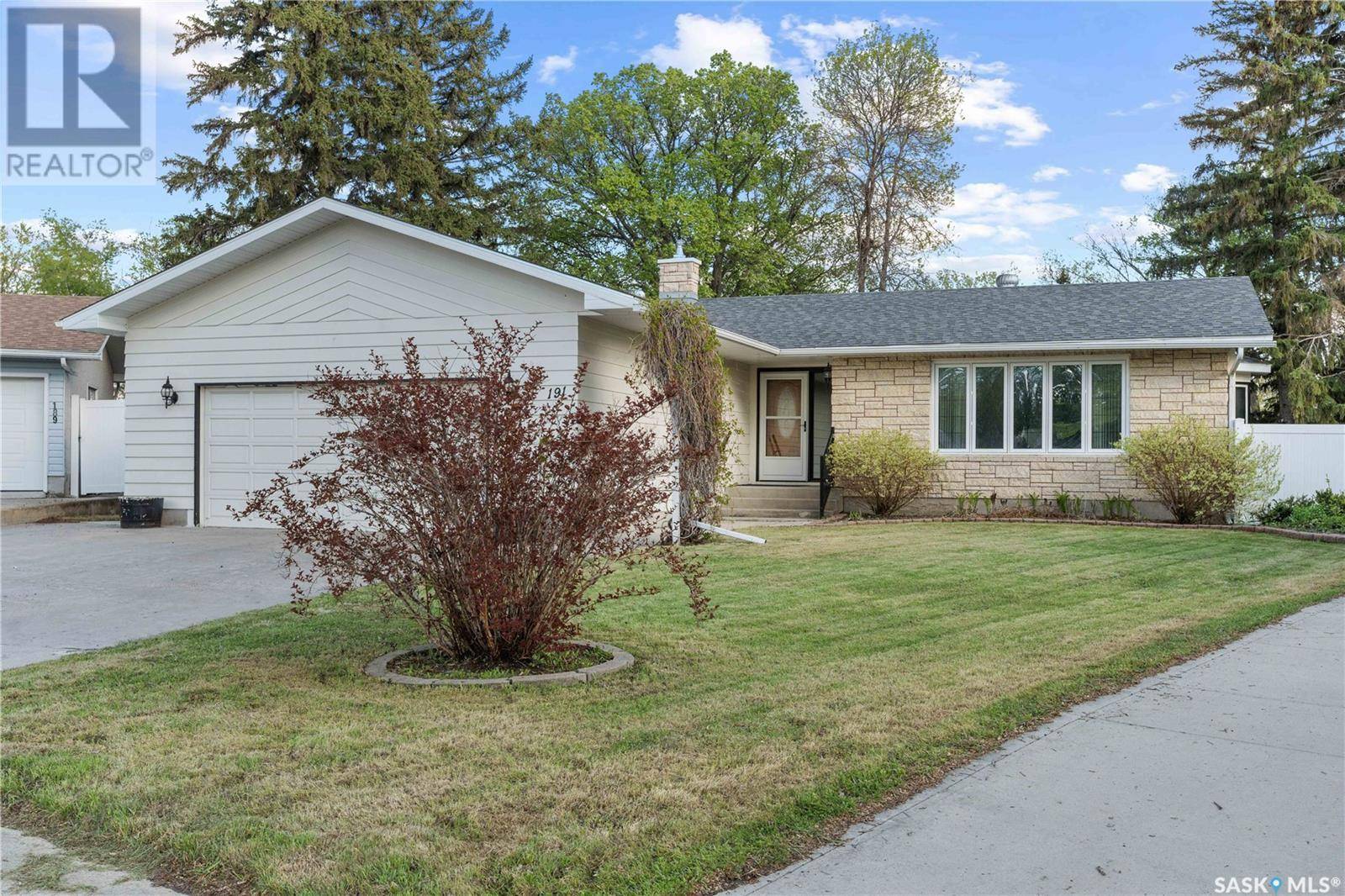 Regina, SK S4S5M6,191 McDougall CRESCENT