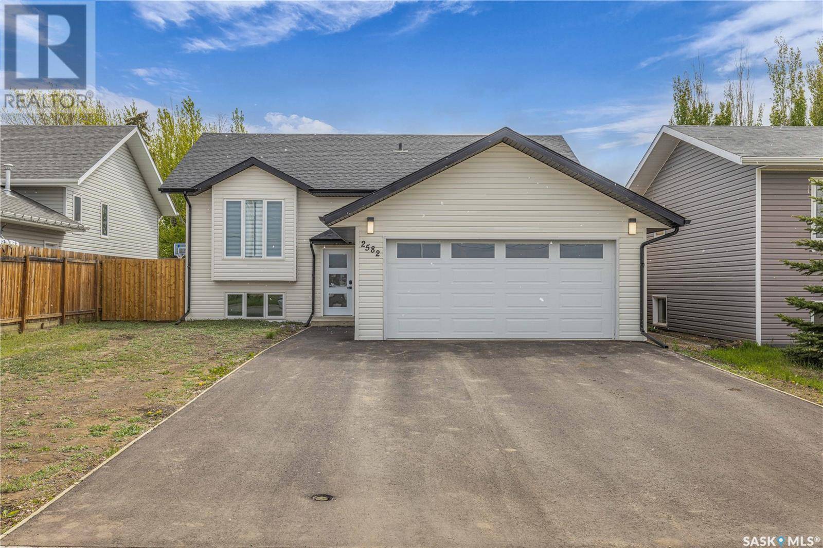 North Battleford, SK S9A0Y2,2582 100th STREET