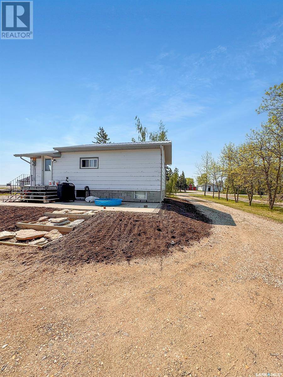 Hague, SK S0K1X0,124 South Service ROAD
