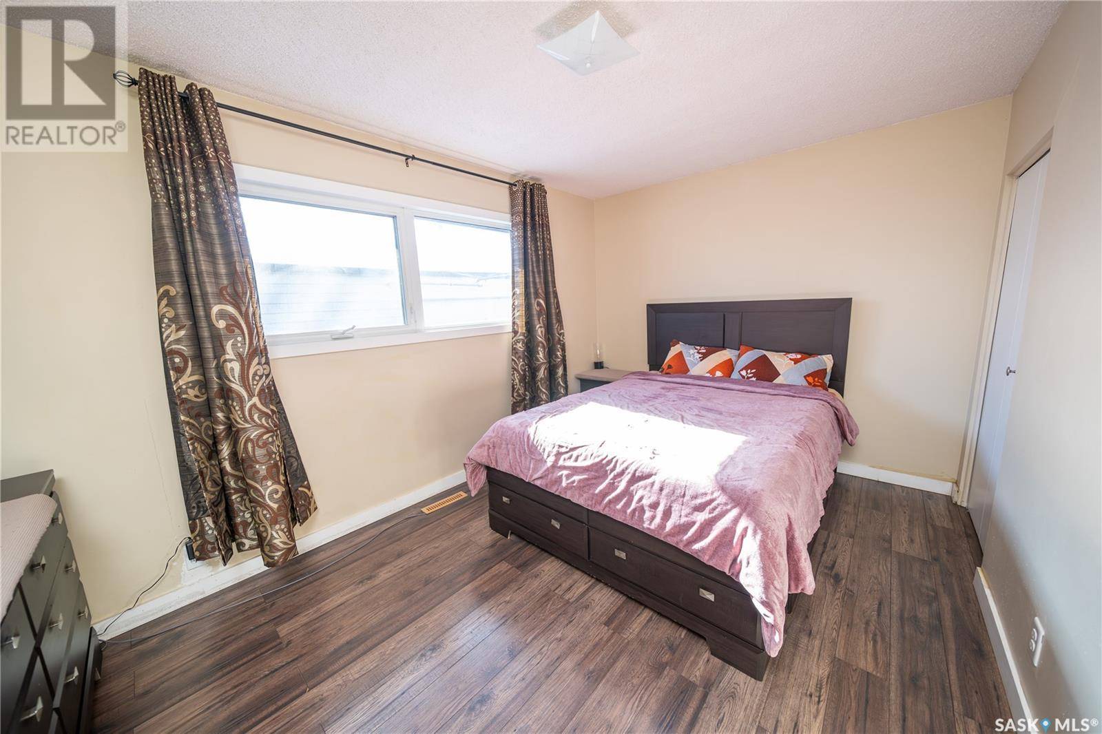 Regina, SK S4S4E1,1405 Macpherson AVENUE