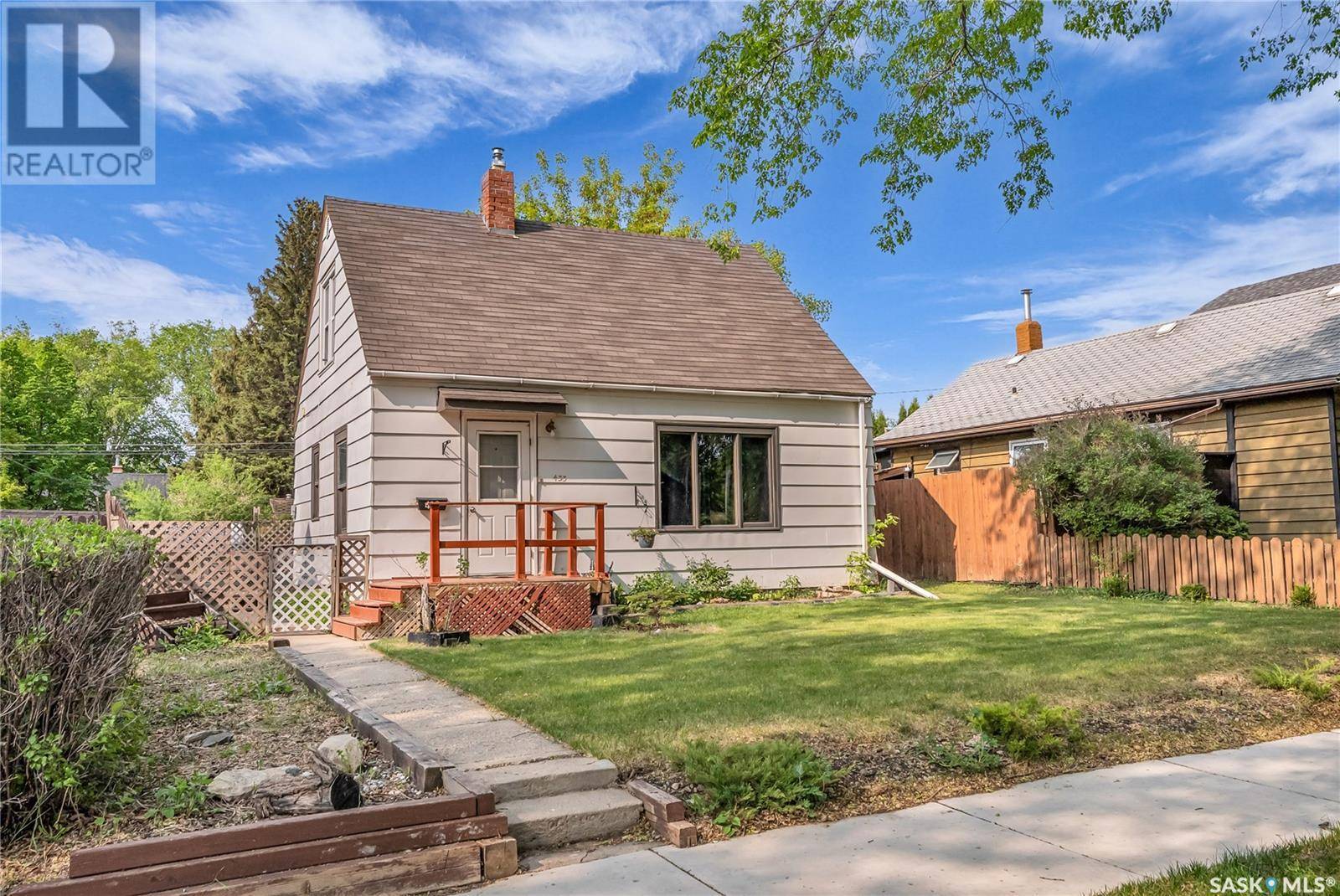 Saskatoon, SK S7H1J4,433 4th STREET E