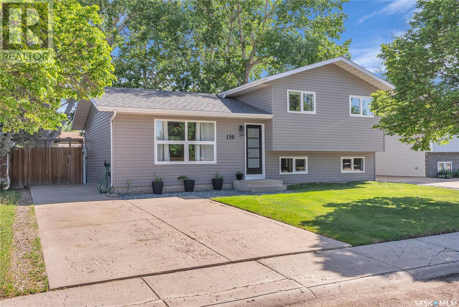 Saskatoon, SK S7K7L8,110 Wakabayashi CRESCENT