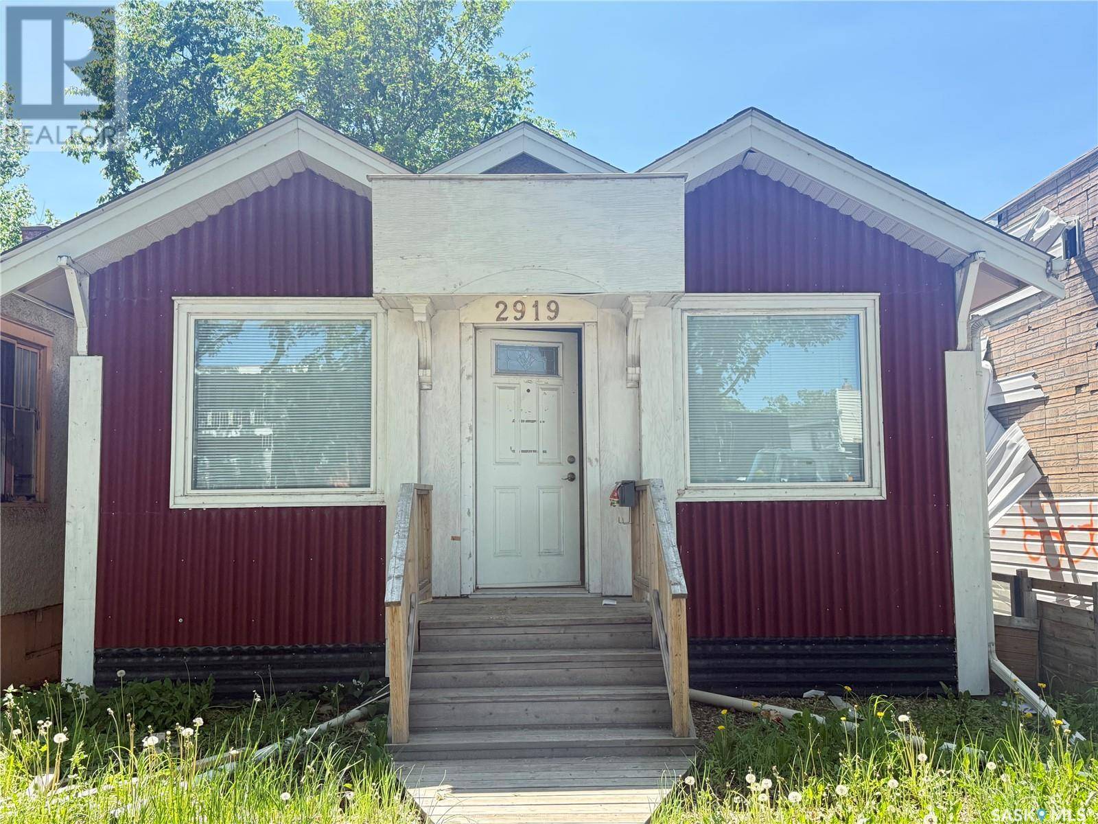 Regina, SK S4T0Y1,2919 Dewdney AVENUE