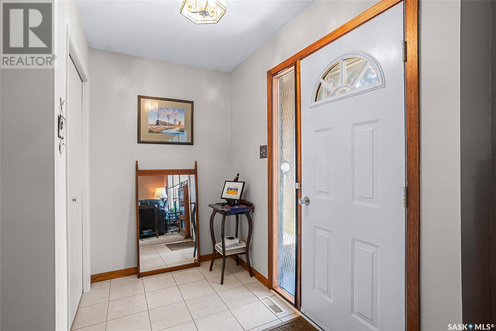 Saskatoon, SK S7H4R6,690 Guelph CRESCENT