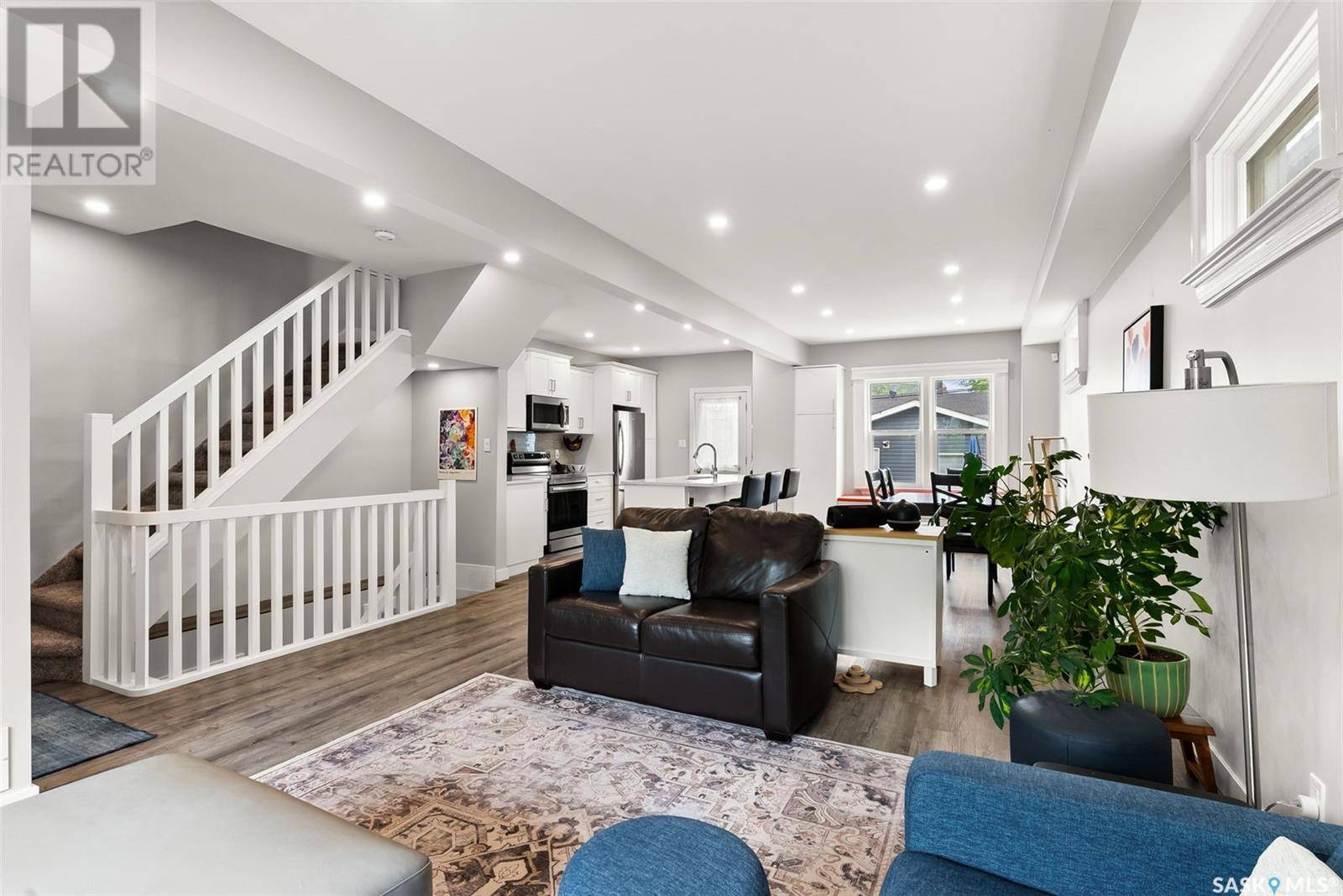 Regina, SK S4T1M6,3809 Victoria AVENUE