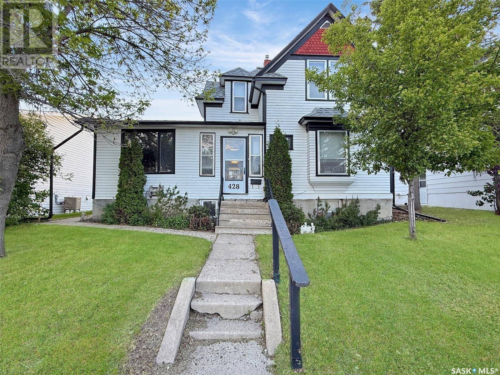 Swift Current, SK S9H0N4,428 1st AVENUE NW
