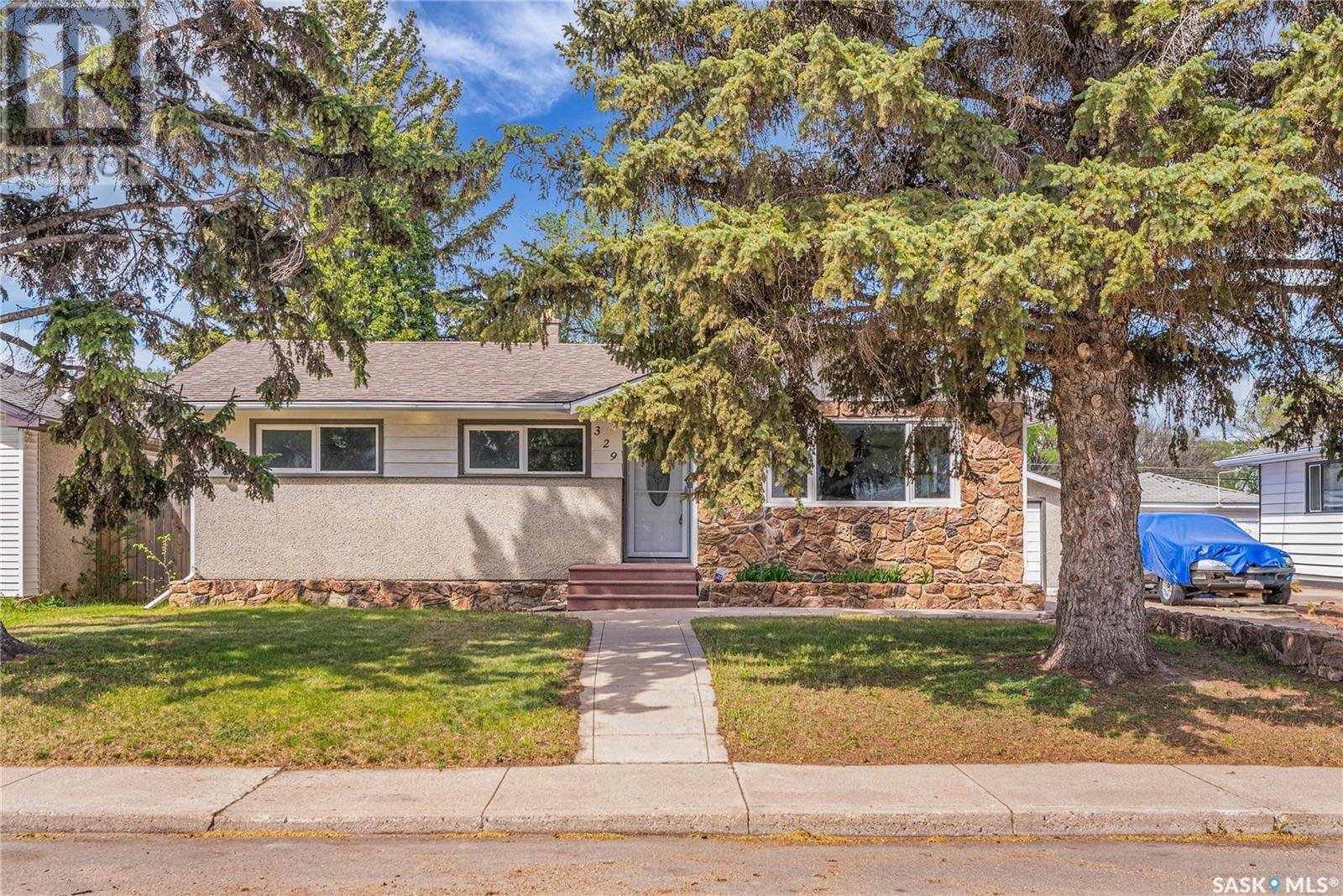 Saskatoon, SK S7L3K8,329 Y AVENUE N