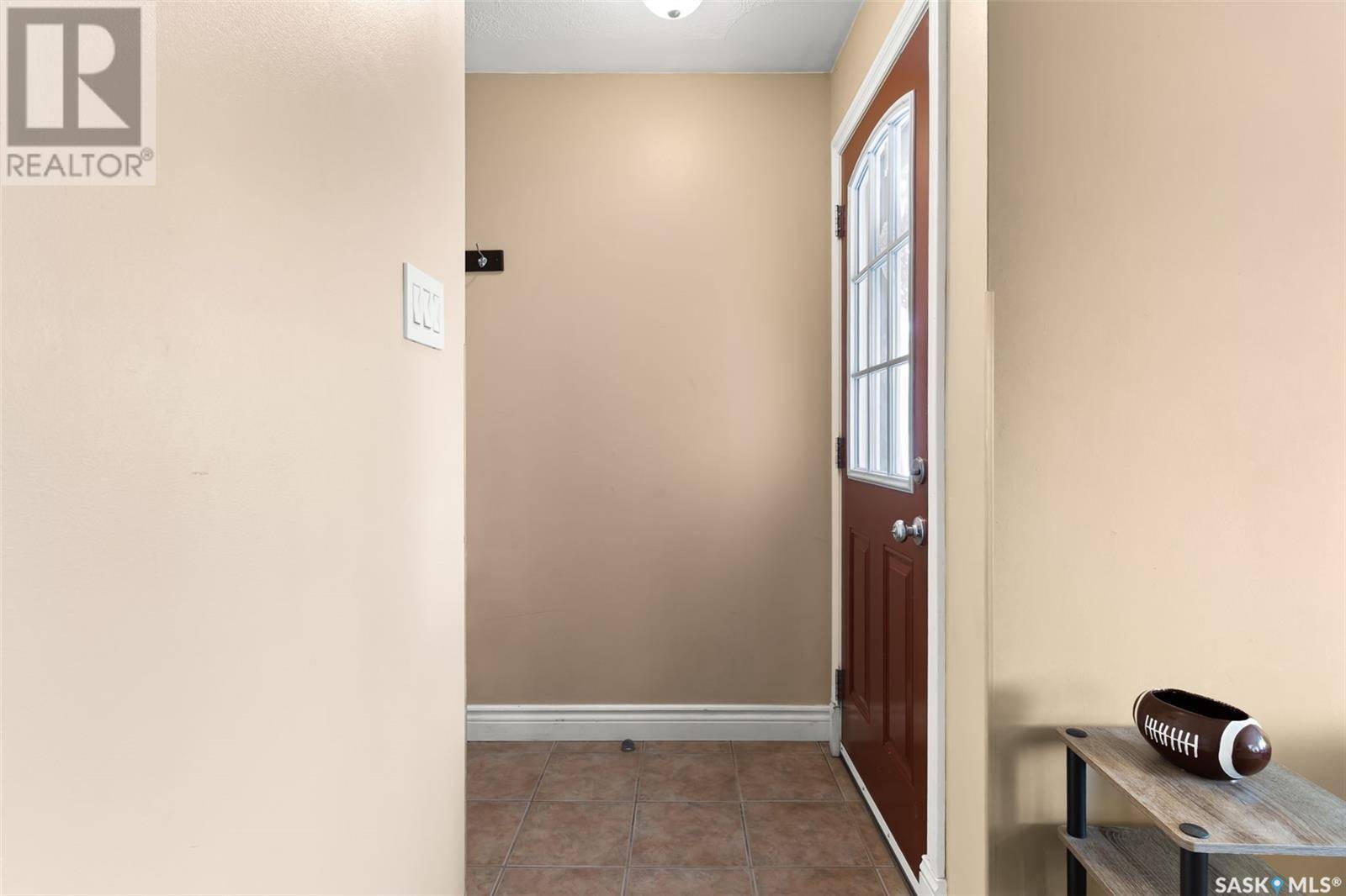 Regina, SK S4R0L6,1307 Dover AVENUE