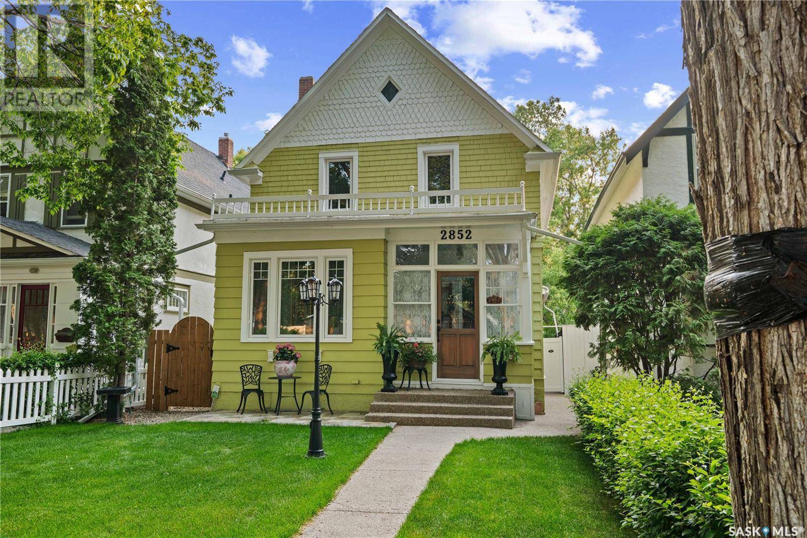 Regina, SK S4S1R3,2852 Rae STREET