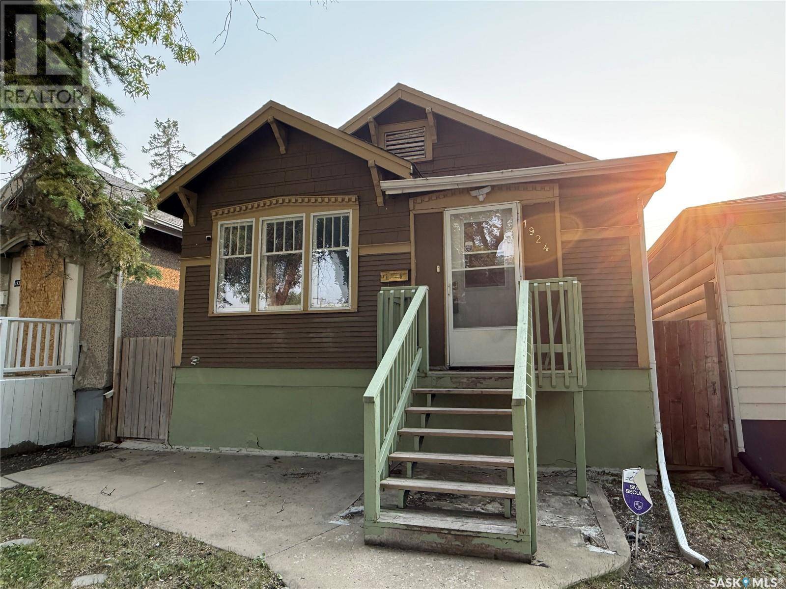 Regina, SK S4P1J7,1924 QUEBEC STREET