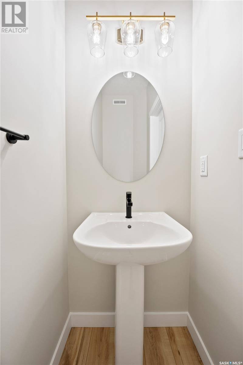 Saskatoon, SK S7M5X3,206 Fortosky CRESCENT
