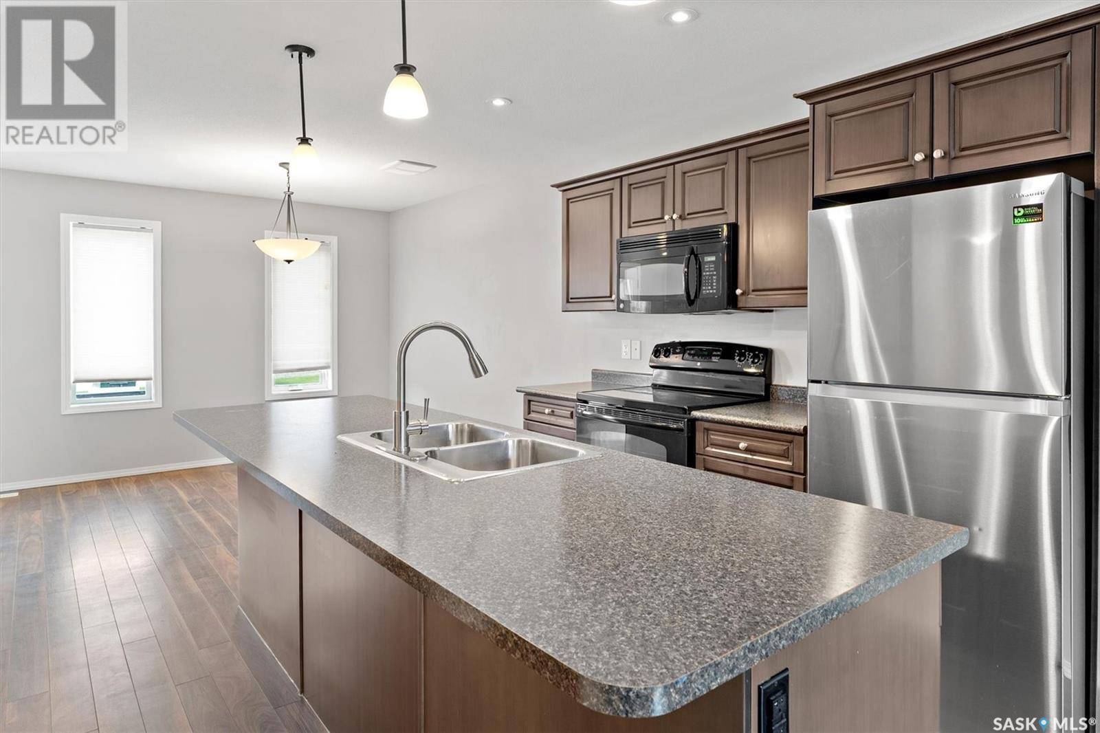 Saskatoon, SK S7T0L2,212 Langlois WAY
