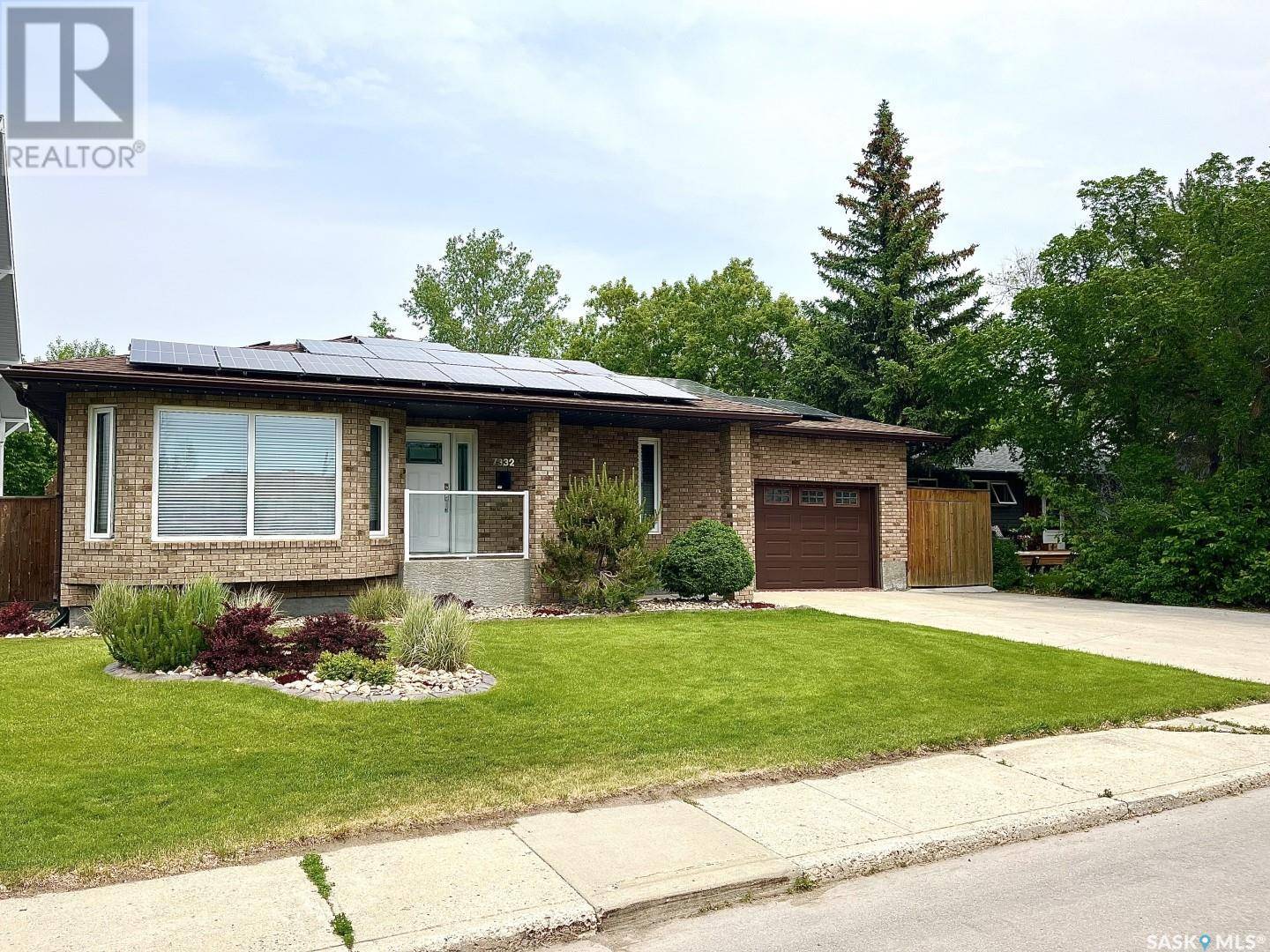 Regina, SK S4T0T1,7332 7th AVENUE