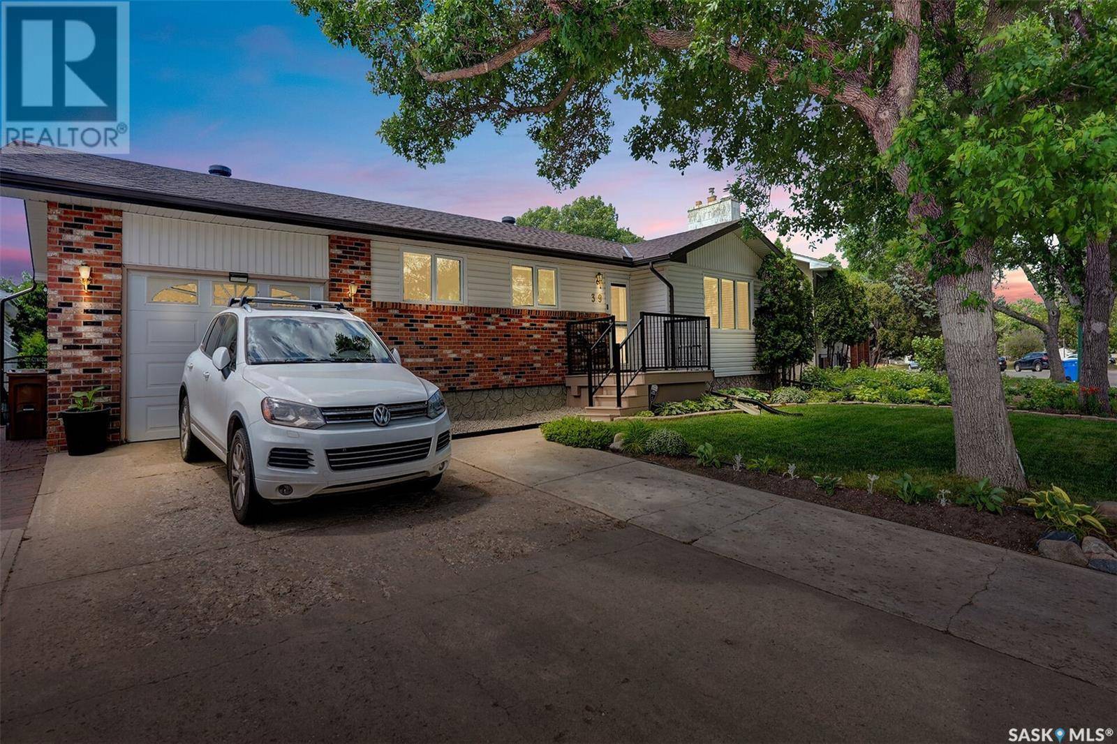 Regina, SK S4T7J8,39 NOLLET AVENUE