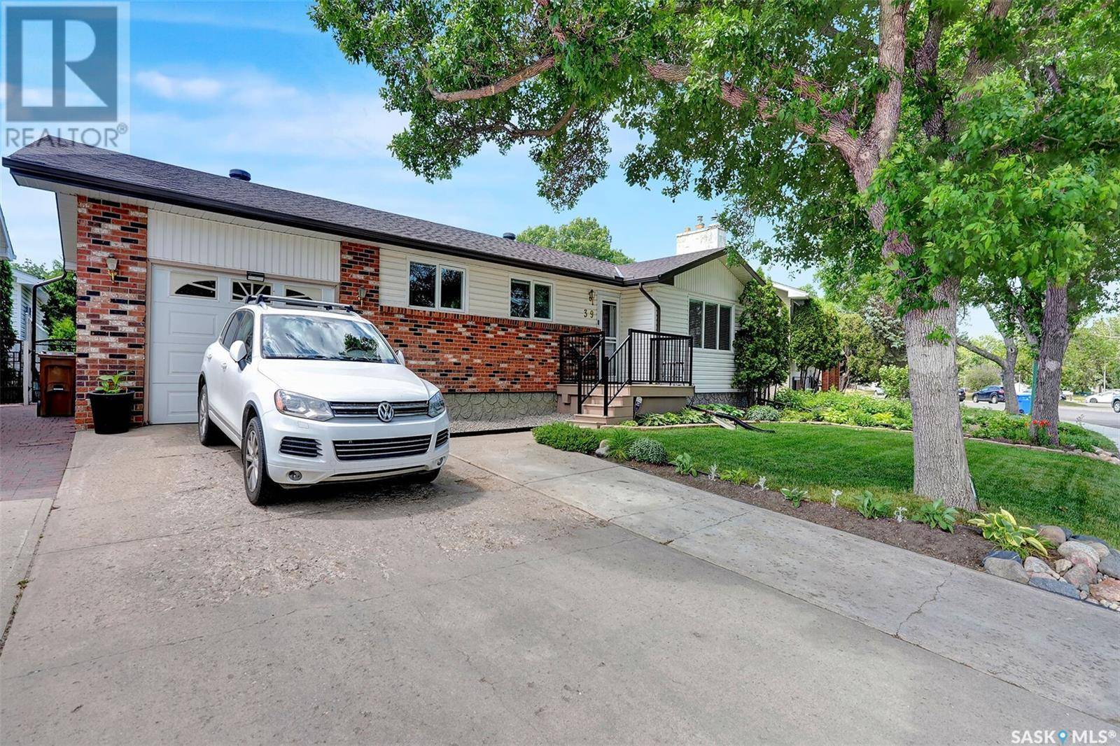 Regina, SK S4T7J8,39 NOLLET AVENUE