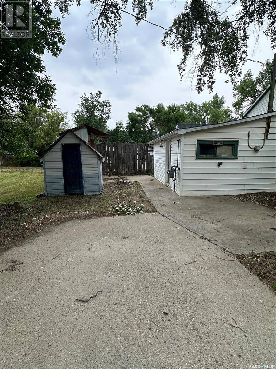 Gull Lake, SK S0N1A0,3360 Rutland AVENUE