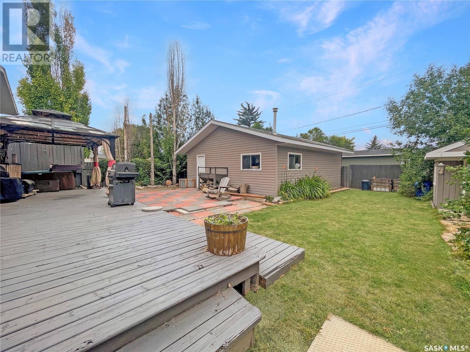 Swift Current, SK S9H1P4,52 Macdonald CRESCENT