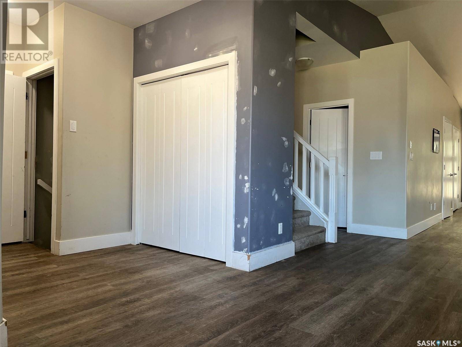 Regina, SK S4V1K2,2431 Jameson CRESCENT