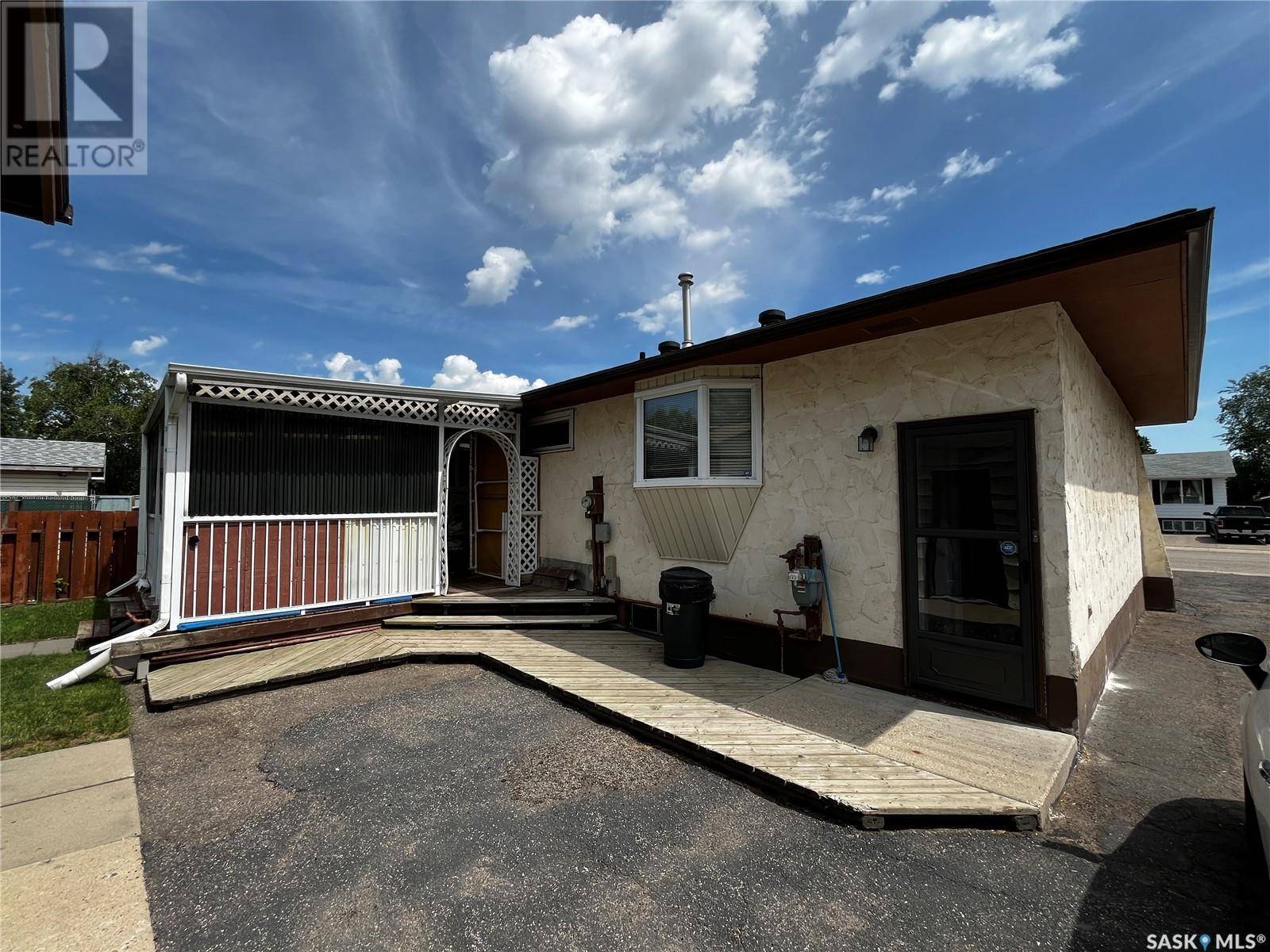 Saskatoon, SK S7M4N5,357 Appleby CRESCENT