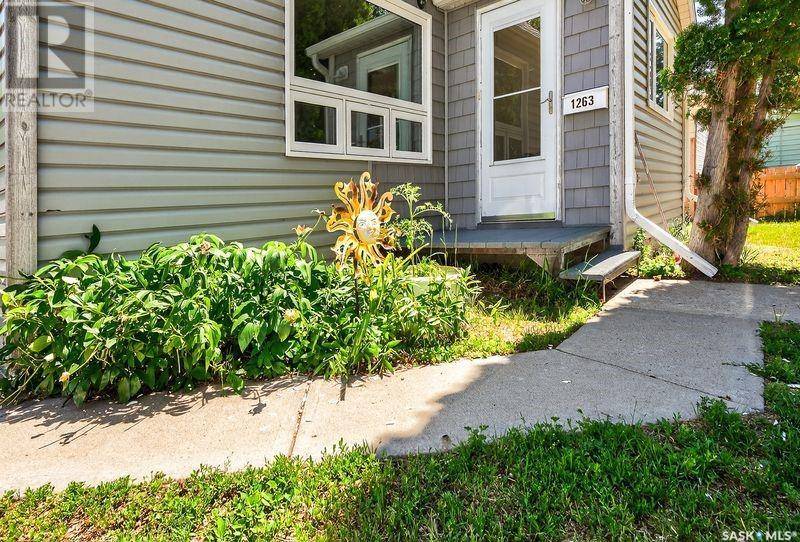 Moose Jaw, SK S6H1J4,1263 4th AVENUE NE