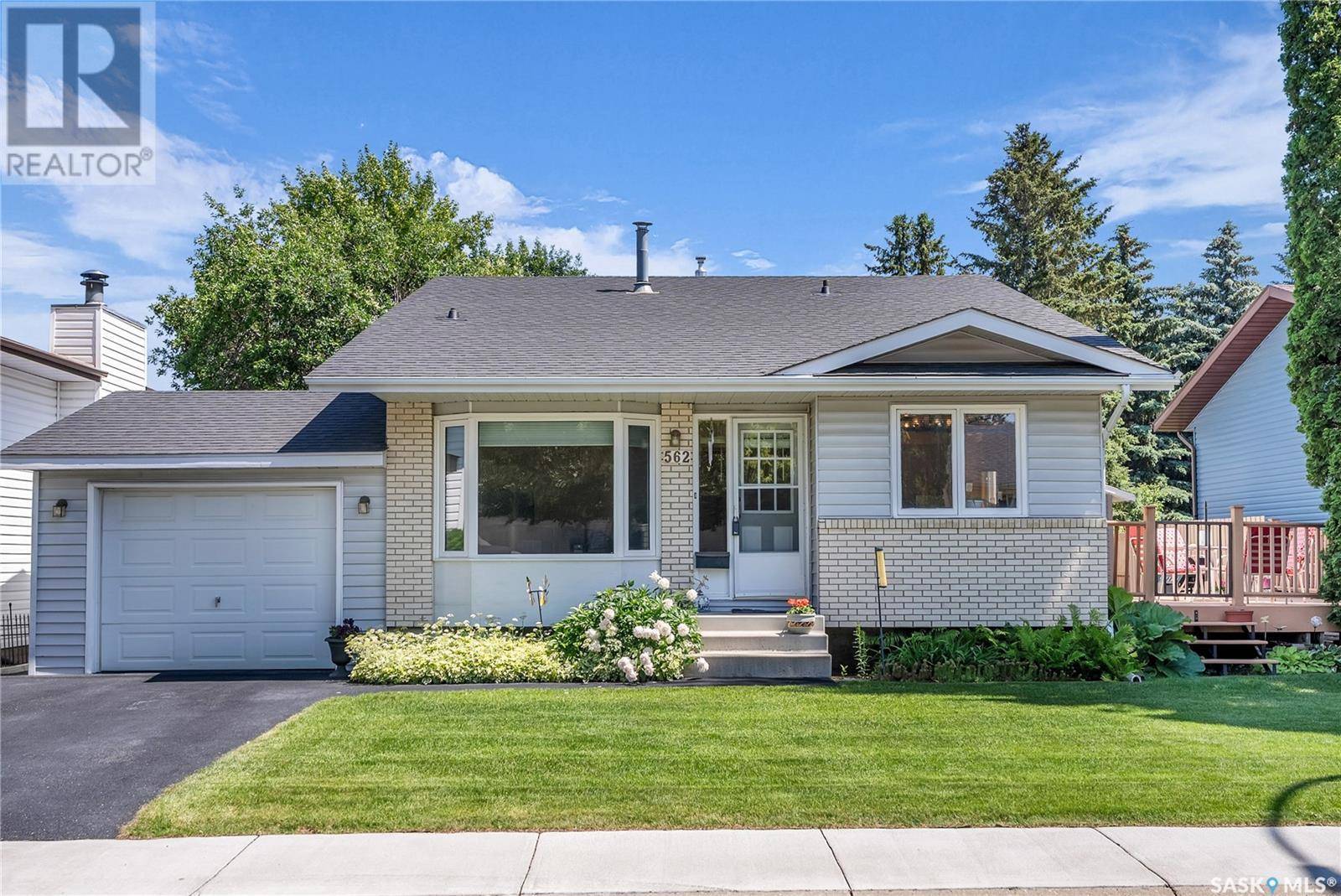 Saskatoon, SK S7J4H2,562 Wollaston TERRACE