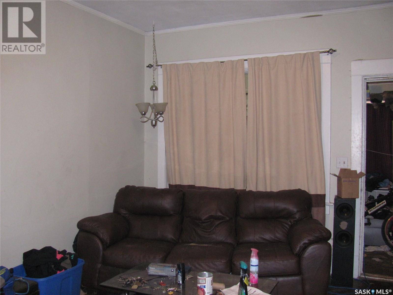 Saskatoon, SK S7L0E4,710 Walmer ROAD