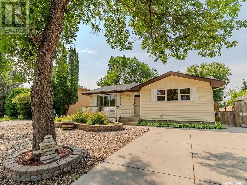 Saskatoon, SK S7N2R2,10 Vickies PLACE