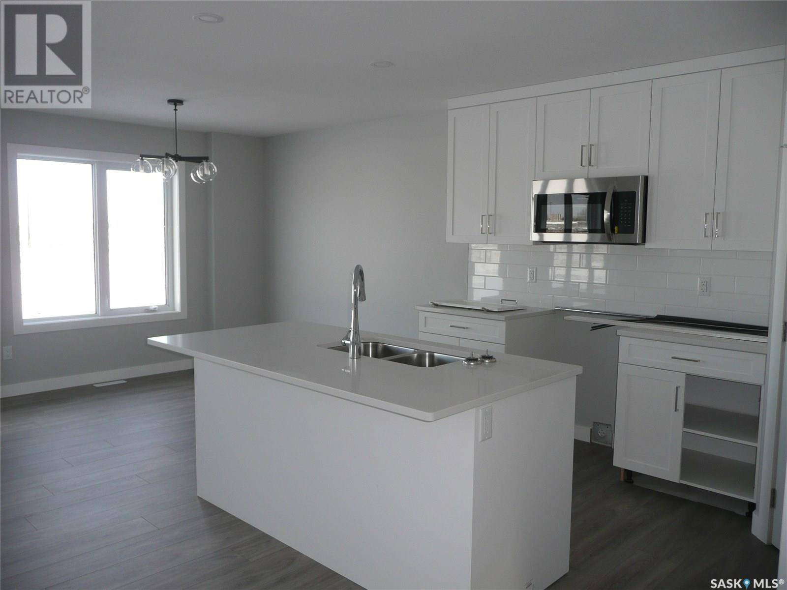 Saskatoon, SK S7V1W2,482 Doran CRESCENT