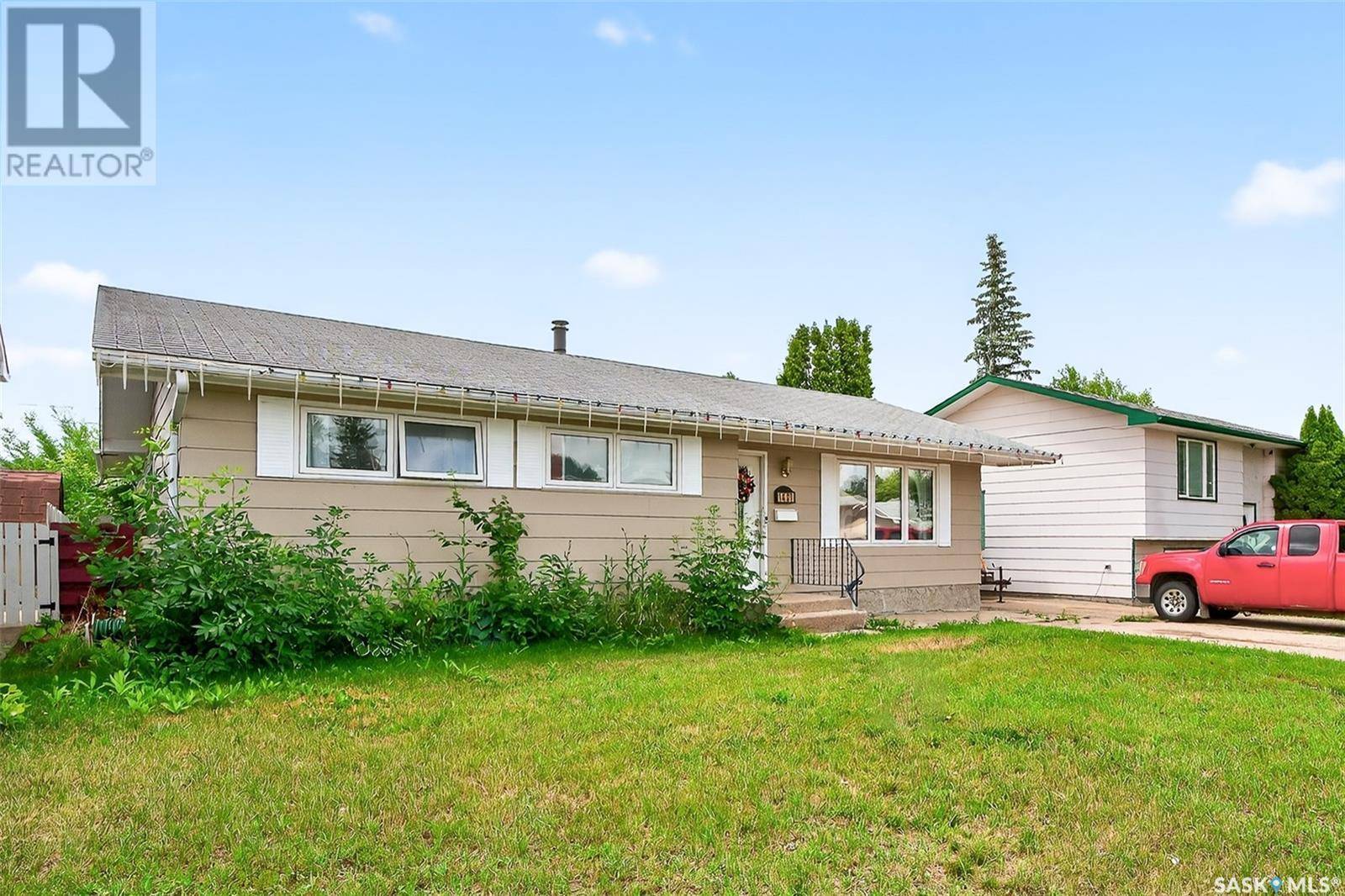 Moose Jaw, SK S6H6Y5,1431 Warner STREET