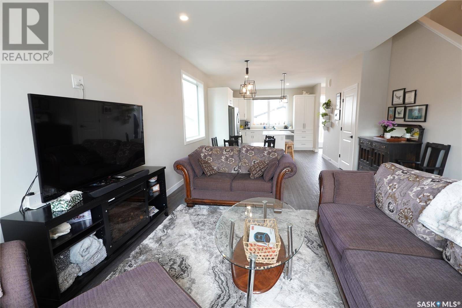 Regina, SK S4V3R5,3240 Green Water DRIVE